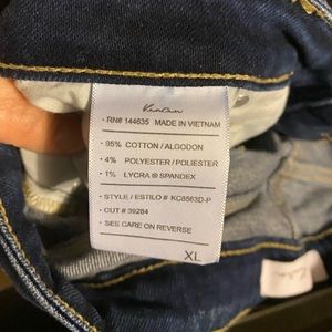 Only wore 2 times. They are very comfortable just too big for me.